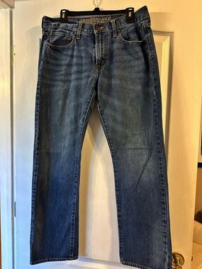 American Eagle Outfitters Men's Straight Jeans - Medium Blue 33x32